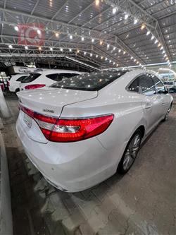 هیوندای ازێرا